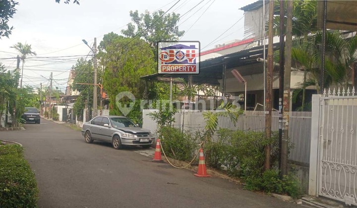 Serene House by the Park Near Taman Aries School West Jakarta 2