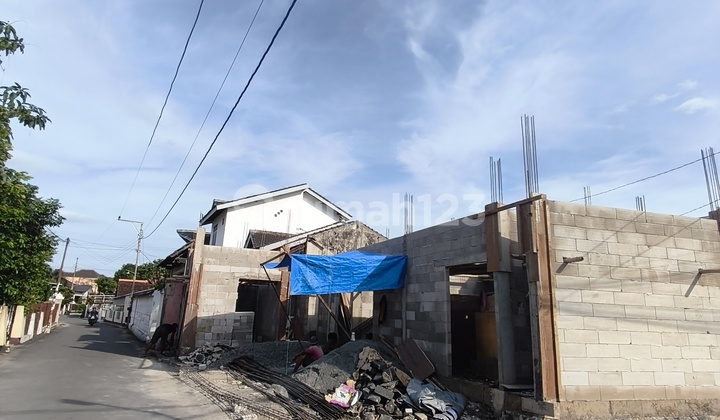 For sale: Exclusive new boarding house with 11 rooms in Kaliurang, Yogyakarta. For sale: Exclusive new boarding house with 11 rooms in Kaliurang, Yogyakarta.