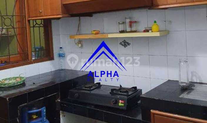 House for rent 4 Bedrooms in Sutami, Bandung