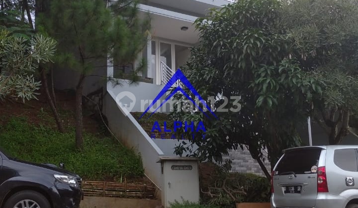 Cheap 3-Bedroom House for Rent in Cigadung Greenland, Bandung Cheap 3-Bedroom House for Rent in Cigadung Greenland, Bandung