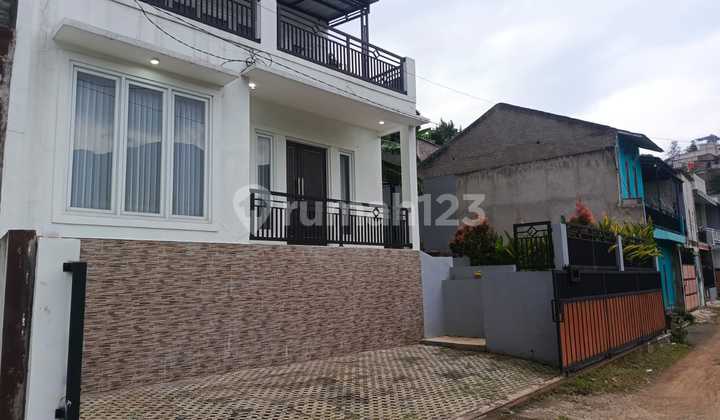 Jual Bu Rumah Furnished 2 Tingkat Rasa Villa dengan View Gunung Manglayang di Cilengkrang Ujung Berung Bandung