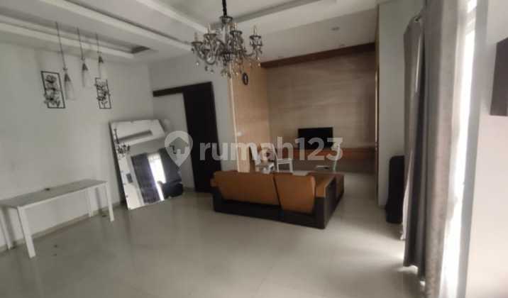 For Rent: 2-Story House with 4 Car Parking Spaces, Setra Permai Residence, Pasteur, Bandung - Nick 2