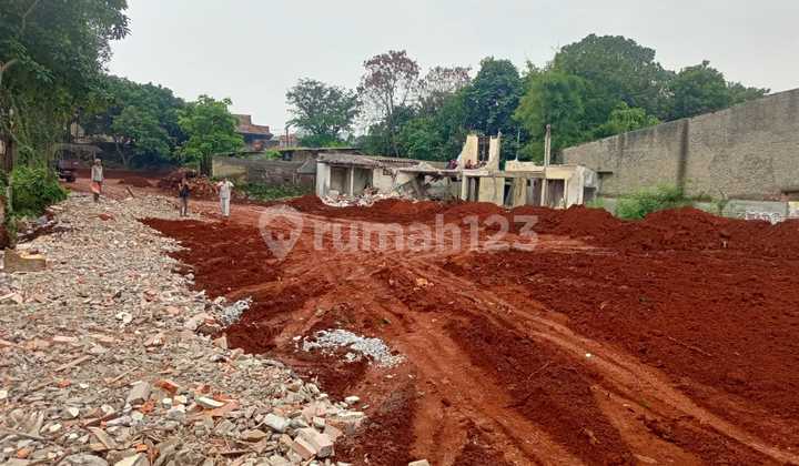 For Rent: Strategic Land in Jakse. Next to M. Saidi Raya Park.