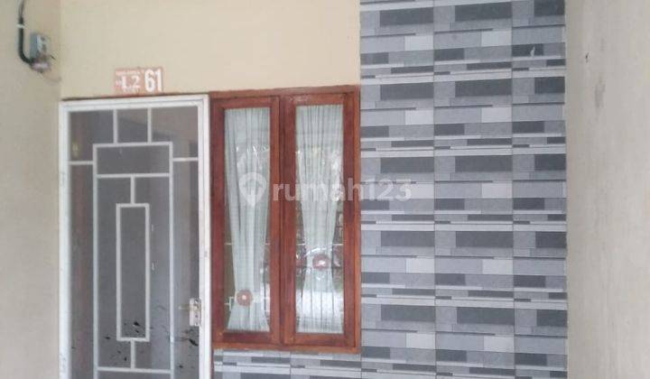 tampak depan di jual rumah rumah di