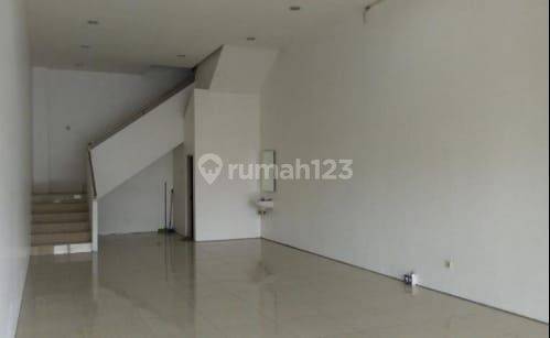 Dijual 2 Ruko Gandeng, Mainroad Moch. Toha, Lokasi Sangat Strategis. 2