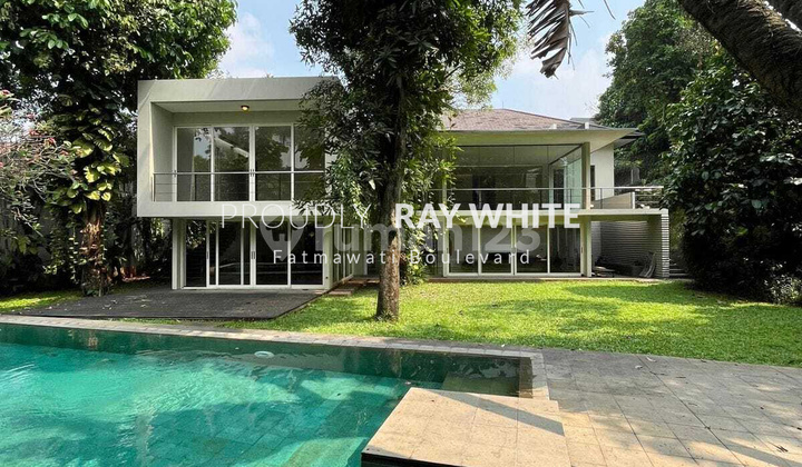 Rumah Mewah Siap Huni Halaman Luas Lokasi Strategis