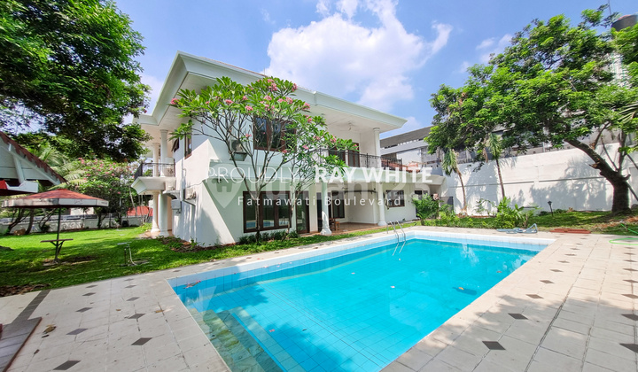 Kemang - Classic House Kemang Dalam Area