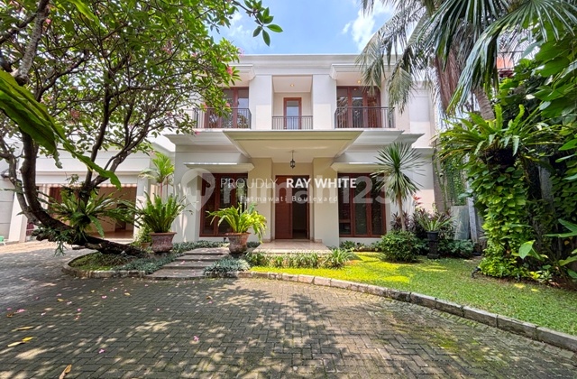 Two-Story Luxurious Compound House At Cilandak 2