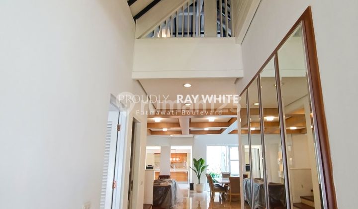 2-Story House for Rent Near Park in Pondok Indah 2-Story House for Rent Near Park in Pondok Indah