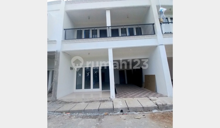 Cluster Baru Murah 3 Lantai + Rooftop di Penggilingan, Cakung Jakarta Timur 2