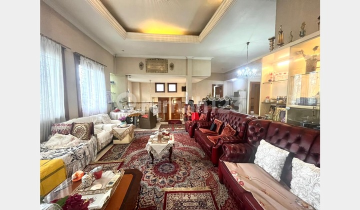 Rumah Mewah Ada Kolam Renang 3 Lantai di Bintaro Sektor I Jakarta Selatan Rumah Mewah Ada Kolam Renang 3 Lantai di Bintaro Sektor I Jakarta Selatan