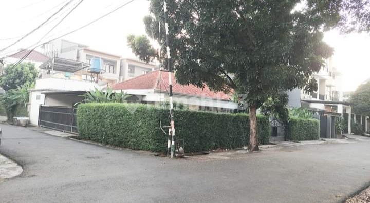 Jual BU. Rumah Hook di Komplek Perdatam Pancoran, Jakarta Selatan 2