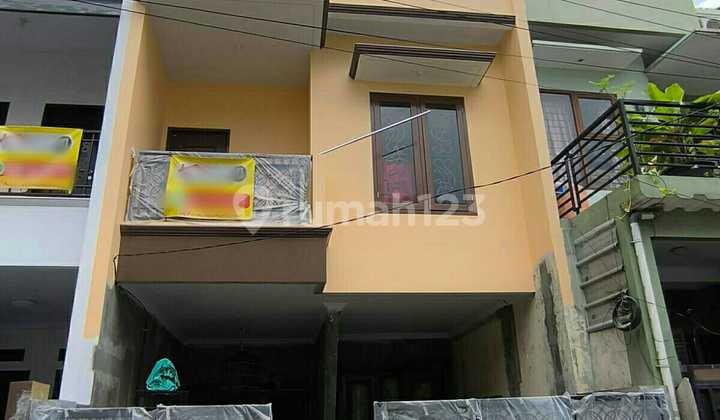 Rumah Baru Siap Huni 3 Lantai Rawamangun, Jakarta Timur SHM Rumah Baru Siap Huni 3 Lantai Rawamangun, Jakarta Timur SHM