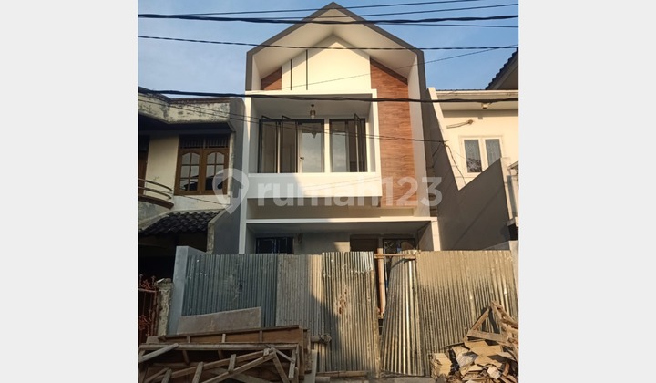 Rumah Baru 2 Lantai di Perumahan Pondok Kelapa, Jakarta Timur SHM Rumah Baru 2 Lantai di Perumahan Pondok Kelapa, Jakarta Timur SHM