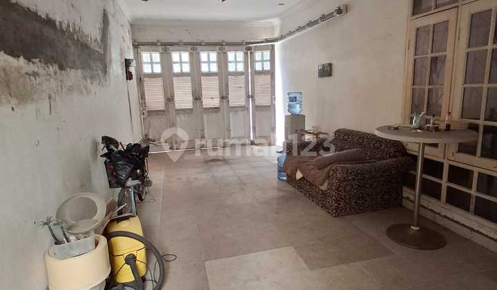 Rumah Hitung Tanah 365 m2 SHM Cinere, Depok