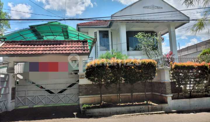 Rumah Bagus 2 Lantai di Komplek Billymoon Pondok Kelapa 
