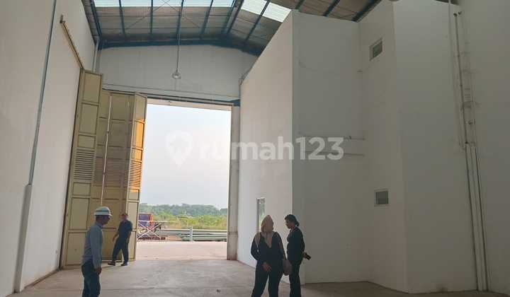 Gudang Muat Kontainer 40 Feet di Pangkalan 2 Bantar Gebang Bekasi Gudang Muat Kontainer 40 Feet di Pangkalan 2 Bantar Gebang Bekasi