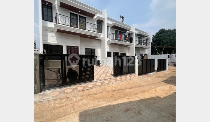 Rumah Baru 2 Lantai Siap Huni Hanya 1 KM Toll Jatiwaringin Bekasi Rumah Baru 2 Lantai Siap Huni Hanya 1 KM Toll Jatiwaringin Bekasi