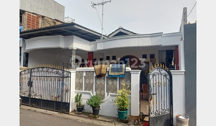 Rumah Murah 1,5 Lantai Siap Huni di Komplek Buaran, Jakarta Timur Rumah Murah 1,5 Lantai Siap Huni di Komplek Buaran, Jakarta Timur