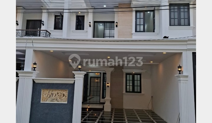Rumah Modern 2 Lantai dalam Komplek Kalisari, Jakarta Timur SHM