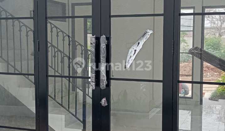 Rumah Baru 2 Lantai Design American Classic Jatiwaringin, Bekasi 2