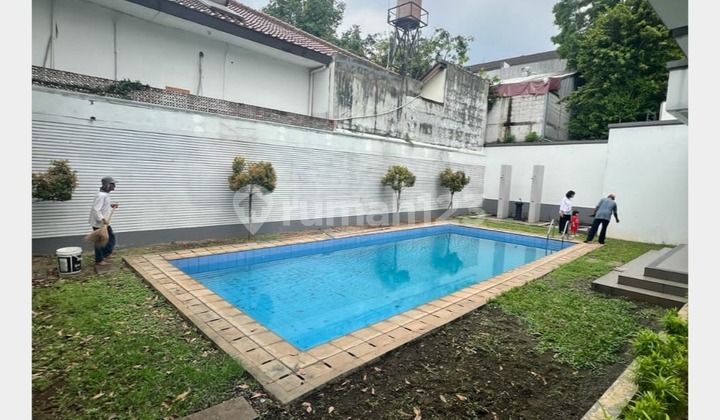 Rumah Mewah Tanah Luas di Bangka Kemang, Jakarta Selatan