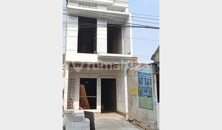 Rumah Baru 2 Lantai dalam Komplek Duren Sawit, Jakarta Timur Rumah Baru 2 Lantai dalam Komplek Duren Sawit, Jakarta Timur
