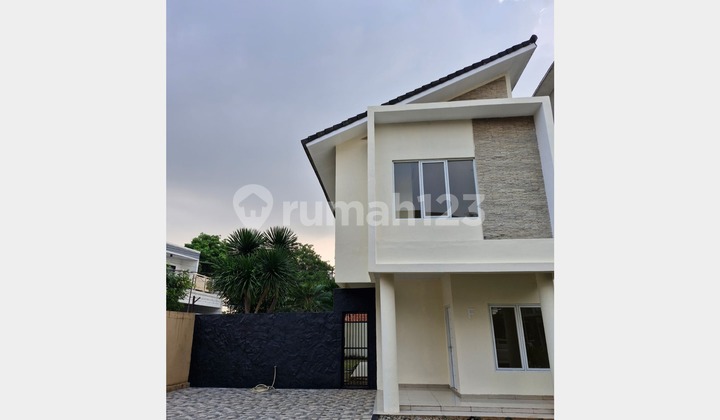 Rumah Siap Huni 2 Lantai Dekat Upn Veteran Pangkalan Jati Cinere