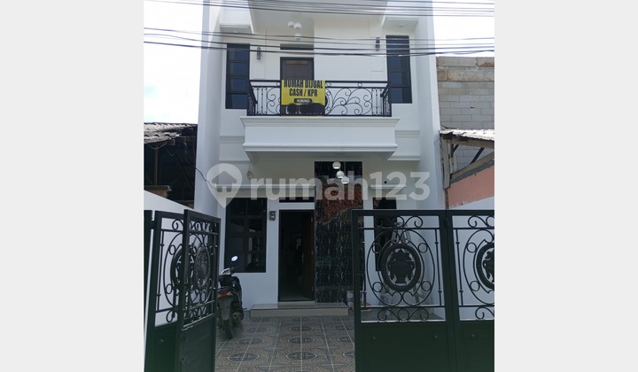 Bebas Banjir, Rumah Baru 2 Lantai di Kalisari Cijantung Jakarta Timur