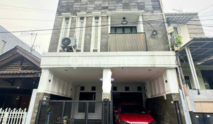 Rumah 3 Lantai Full Furnished SHM Di Komplek Buaran Duren Sawit