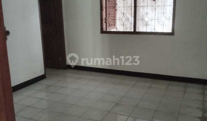 Big House on Main Street in AU Jatiwaringin Complex, East Jakarta 2