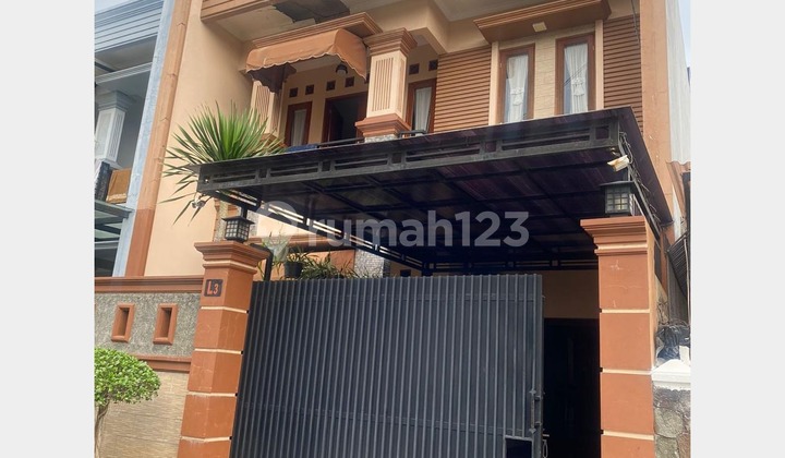 Rumah 2 Lantai Siap Huni di Komplek PTB Duren Sawit Jakarta Timur Rumah 2 Lantai Siap Huni di Komplek PTB Duren Sawit Jakarta Timur