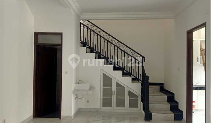 New American Classic House in IKIP Duren Sawit Complex, East Jakarta 2