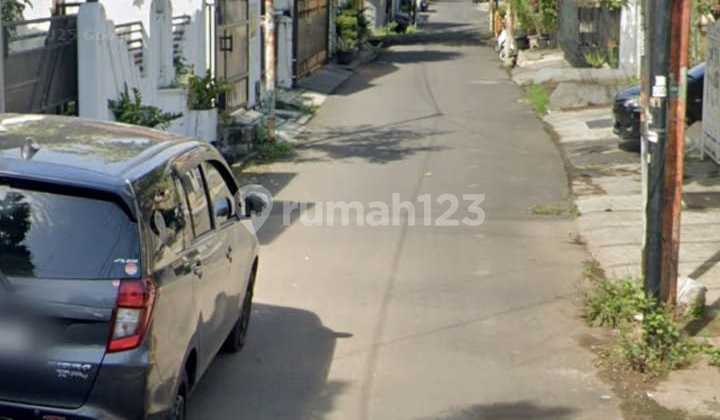 Akses 2 Mobil. Rumah Murah Siap Huni 1,5 Lantai di Komplek Abadi Duren Sawit