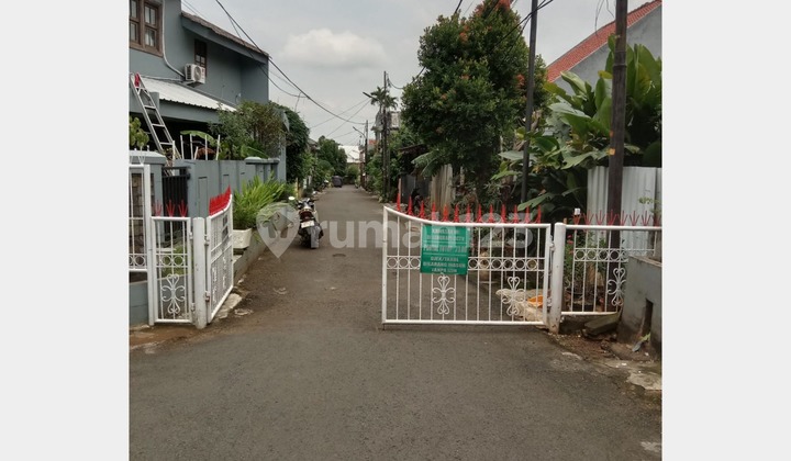 Certificate of Ownership. Land Ready to Build in a Complex in Duren Sawit, East Jakarta.