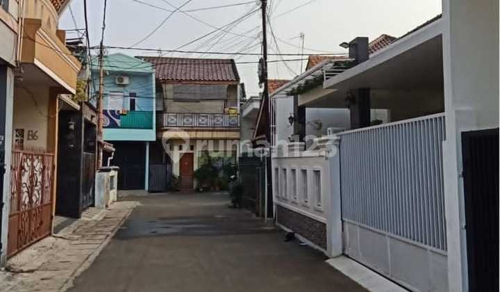 Rumah 1,5 Lantai di Utan Kayu Matraman, Jakarta Timur 2