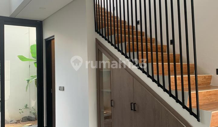 Rumah Baru Full Furnished Free Biaya-Biaya di Cilandak Jakarta Selatan Rumah Baru Full Furnished Free Biaya-Biaya di Cilandak Jakarta Selatan
