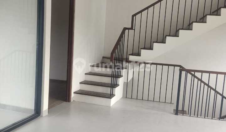 Rumah Baru 3 Lantai SHM dalam Komplek Duren Sawit, Jakarta Timur 2
