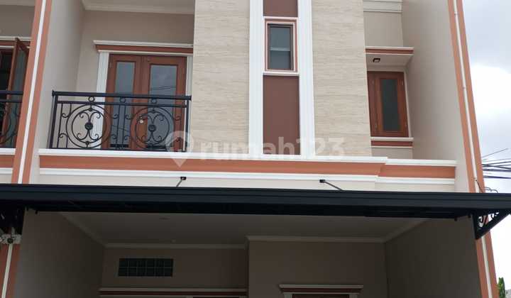 New Cluster House 2.5 Floors with SHM in Taman Mini, East Jakarta 2