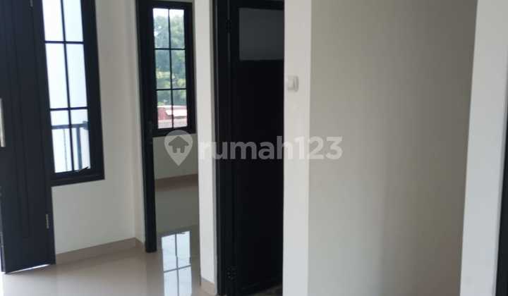 Rumah Cluster Baru Murah 2 Lantai di Kalisari, Jakarta Timur 2