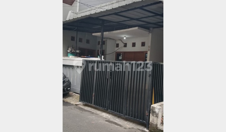 Jual BU. Rumah Murah 2 Lantai dalam Komplek di JL Ikan Rawamangun Jual BU. Rumah Murah 2 Lantai dalam Komplek di JL Ikan Rawamangun