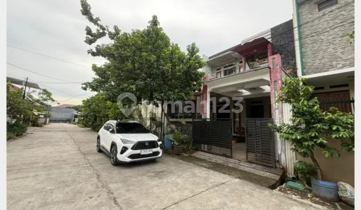 Bisa KPR, Rumah 2 Lantai Siap Huni di Komplek Billymoon Pondok Kelapa Duren Sawit