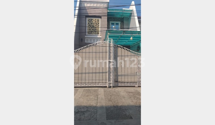 Rumah 2 Lantai Siap Huni di Kavling Pondok Bambu, Jakarta Timur Rumah 2 Lantai Siap Huni di Kavling Pondok Bambu, Jakarta Timur