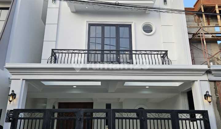 Rumah American Classic 3 Lantai Cinere, Jakarta Selatan SHM 2