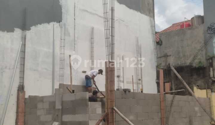 Rumah Murah 2 Lantai SHM di Komplek Cipayung, Jakarta Timur 2