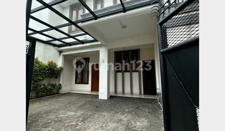 Rumah 2 Lantai Siap Huni Semi Furnished Rawamangun, Jakarta Timur