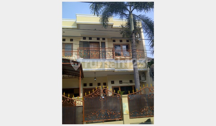 Rumah Murah 2 Lantai dalam Komplek  Duren Sawit, Jakarta Timur