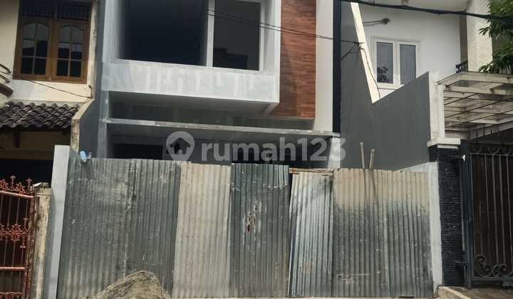 Rumah Baru 2 Lantai di Perumahan Pondok Kelapa, Jakarta Timur SHM 2