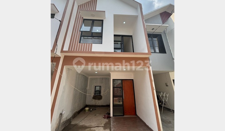 Rumah Baru 2 Lantai Konsep Aparthouse di Condet Jakarta Timur Rumah Baru 2 Lantai Konsep Aparthouse di Condet Jakarta Timur