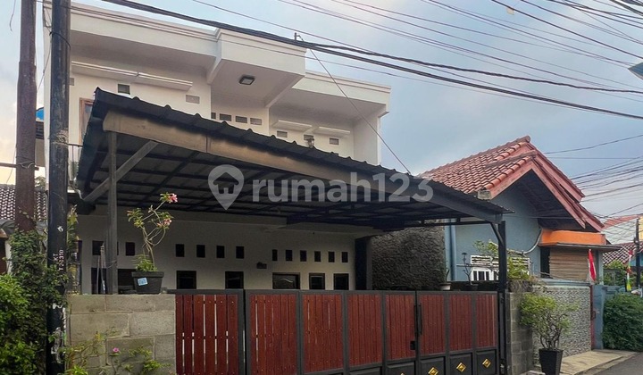 2-Storey Ready-to-Occupy House in Tanjung Barat, South Jakarta 2-Storey Ready-to-Occupy House in Tanjung Barat, South Jakarta